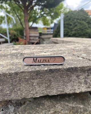 Další nový elegantní černo dřevěný car diffu skladem na e-shopu. 🤎 Vánoce se blíží, udělejte někomu radost naší novinkou....